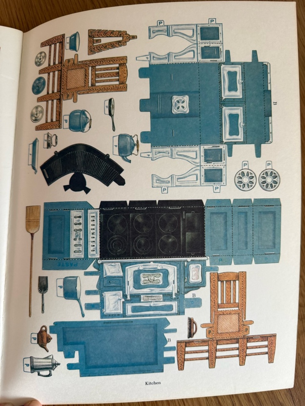 VNTG 1981 Dover "Cut & Assemble Paper Dollhouse Furniture" - UNCUT & Complete - Picture 12 of 16
